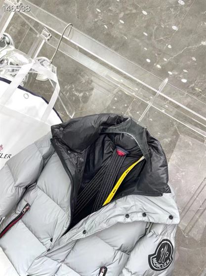 MONCLER COAT - MC115