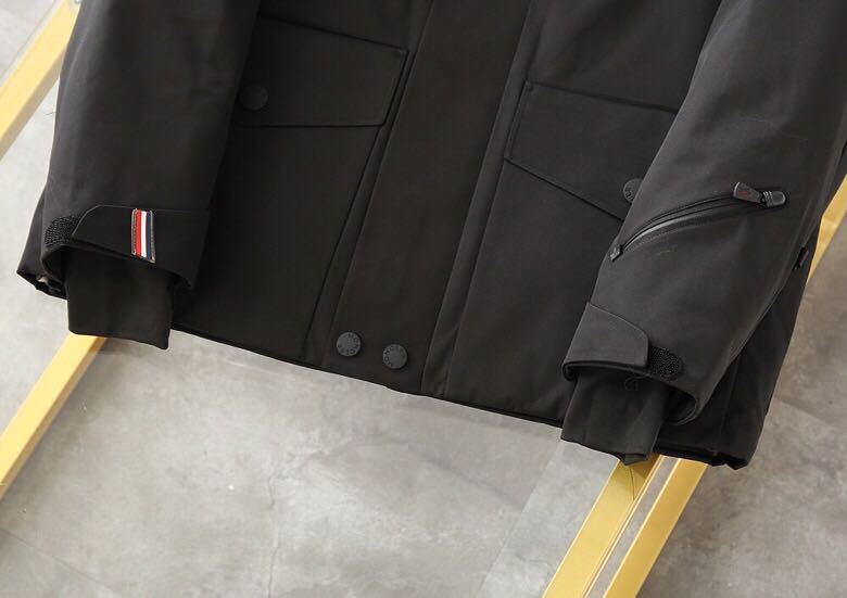 MONCLER COAT - MC128