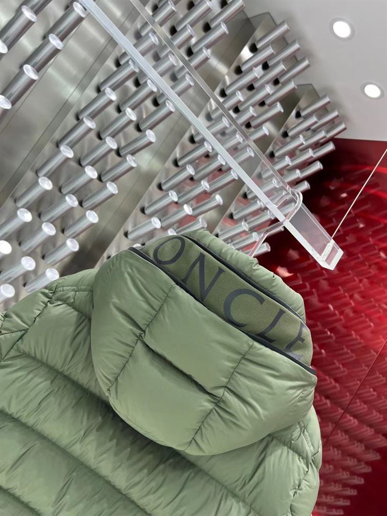 MONCLER COAT - MC130