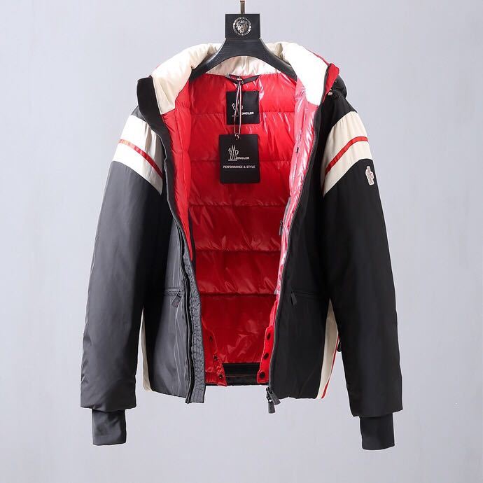 MONCLER COAT - MC140