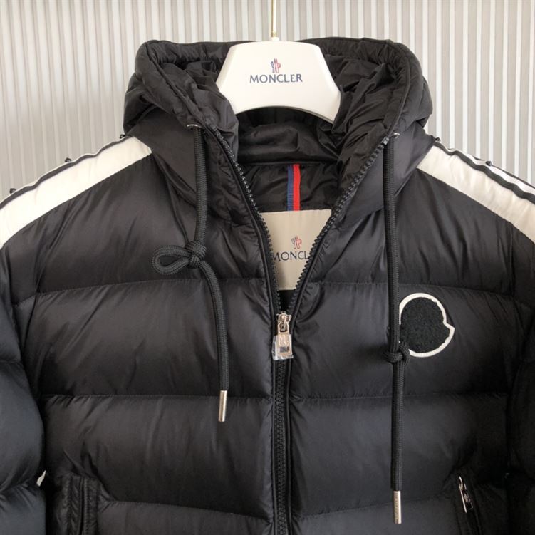 MONCLER COAT FOR MEN - MC011