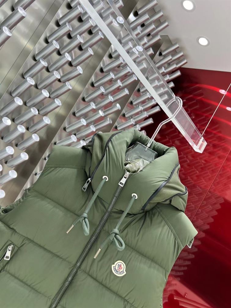 MONCLER DOWN GILET - MC131
