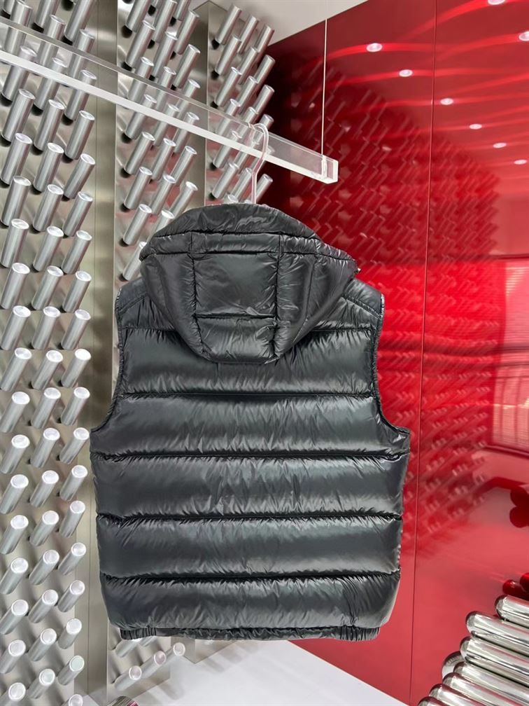 MONCLER DOWN GILET - MC133
