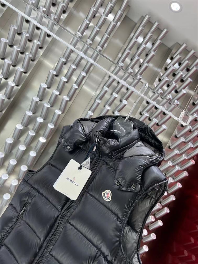 MONCLER DOWN GILET - MC133