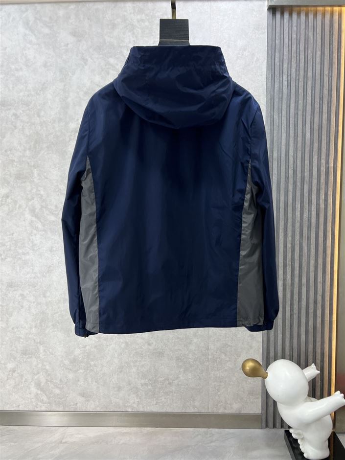 MONCLER GUIERS RAIN JACKET - MC100