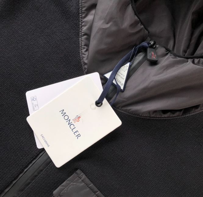 MONCLER HOODED WOOL CARDIGAN - MC041