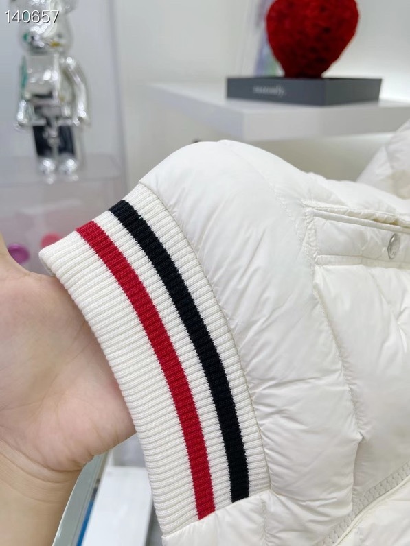 MONCLER JACKET - MC111