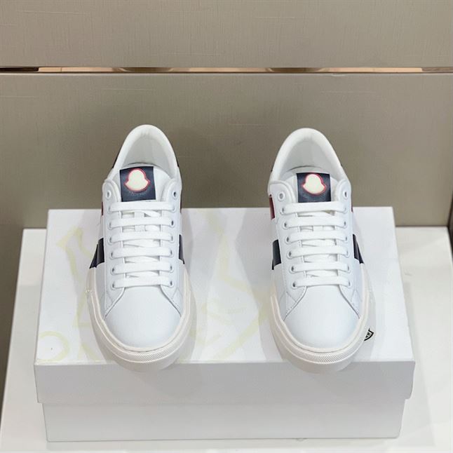 MONCLER MONTPELLIER STRIPED LOGO-PRINT SNEAKERS - MCS005