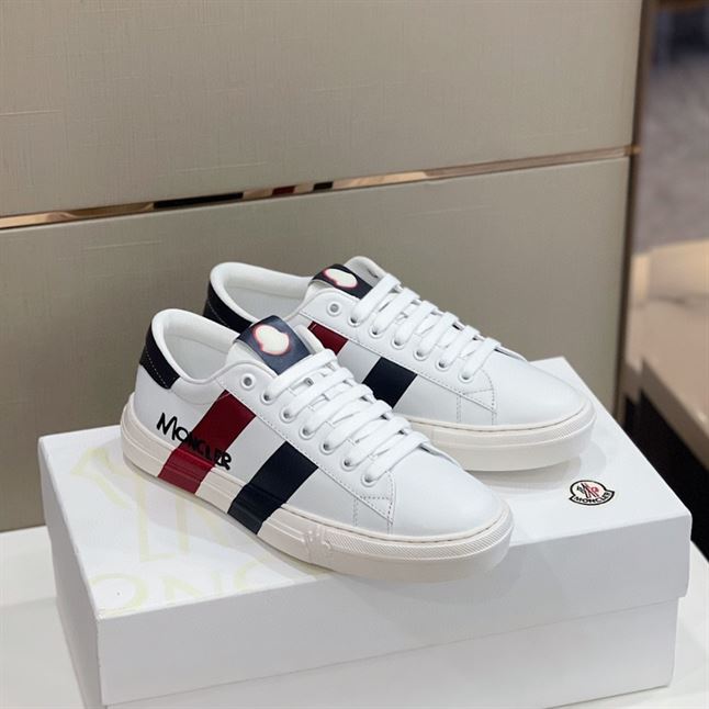 MONCLER MONTPELLIER STRIPED LOGO-PRINT SNEAKERS - MCS005