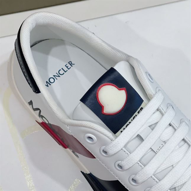 MONCLER MONTPELLIER STRIPED LOGO-PRINT SNEAKERS - MCS005