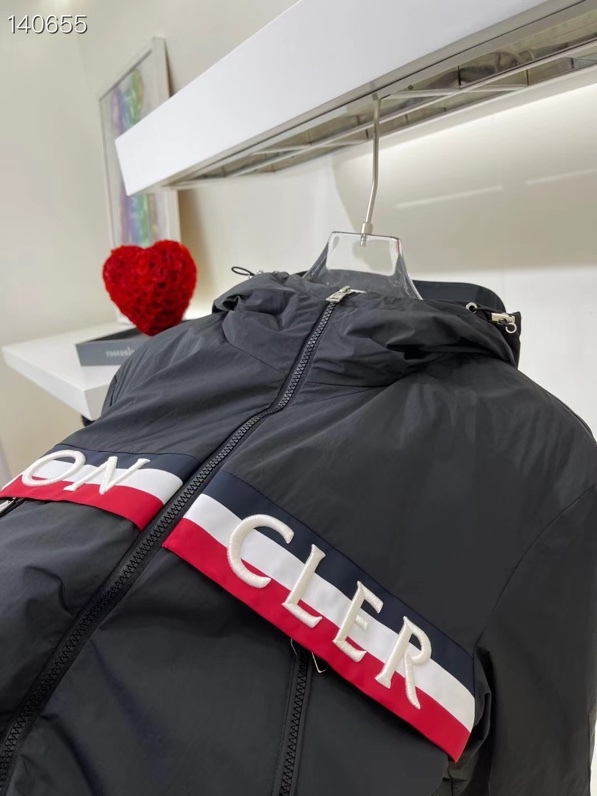 MONCLER OLARGUES HOODED DOWN JACKET - MC112