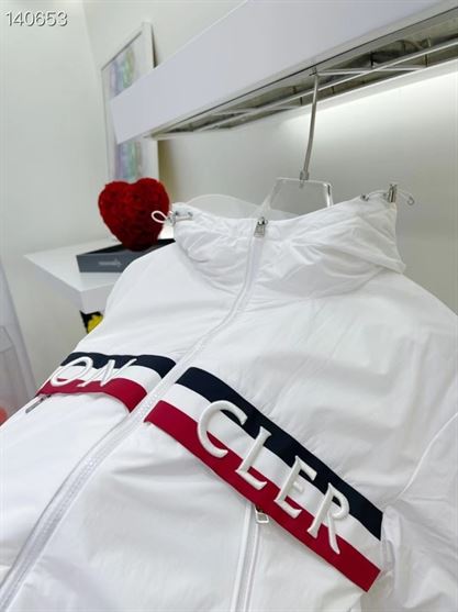 MONCLER OLARGUES HOODED DOWN JACKET - MC113