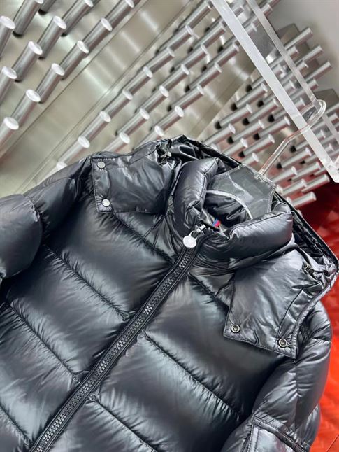 MONCLER PADDED DOWN JACKET - MC082