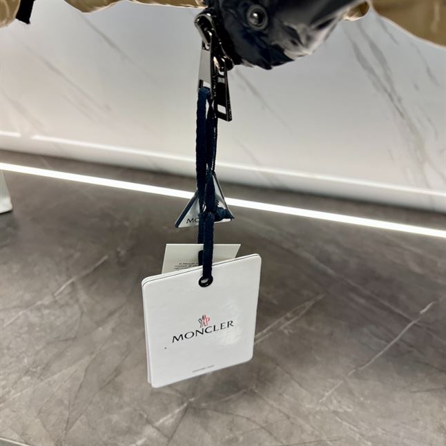 MONCLER PARANA PADDED JACKER BLACK - MC028