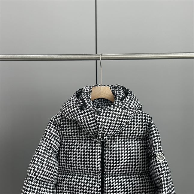 MONCLER SOCOTRINE SHORT DOWN JACKET - MC057