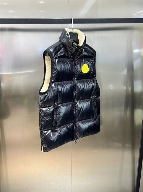 MONCLER SUMIDO DOWN VEST - MC021