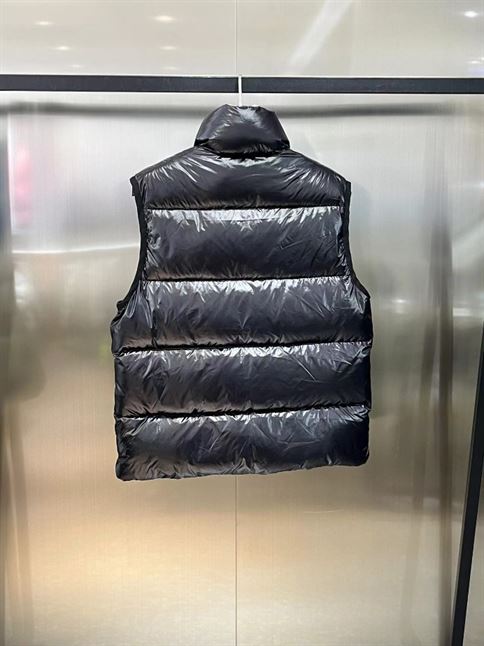 MONCLER SUMIDO DOWN VEST - MC021