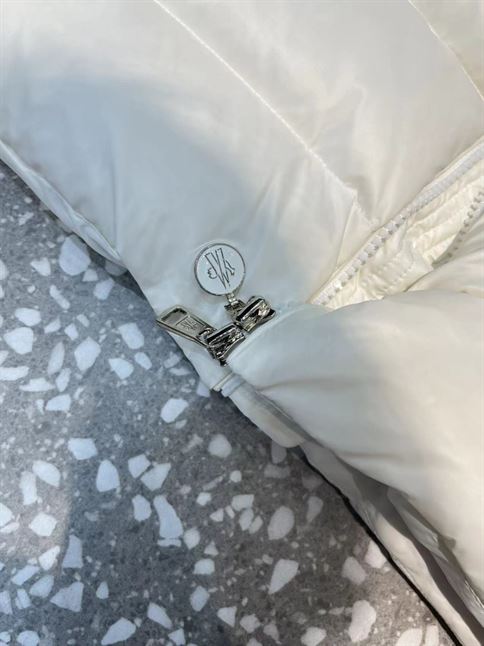MONCLER WHITE DOWN SAULX PUFFER JACKET - MC026