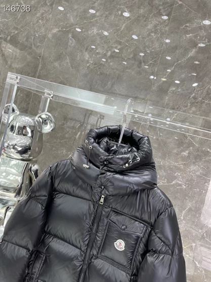MONCLER WOLLASTON SHORT DOWN JACKET - MC114