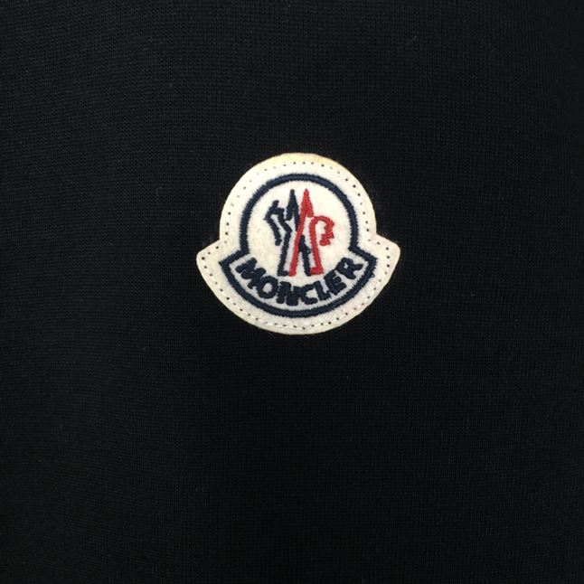 MONCLER ZIPPED SWEATSHIRT - MC068