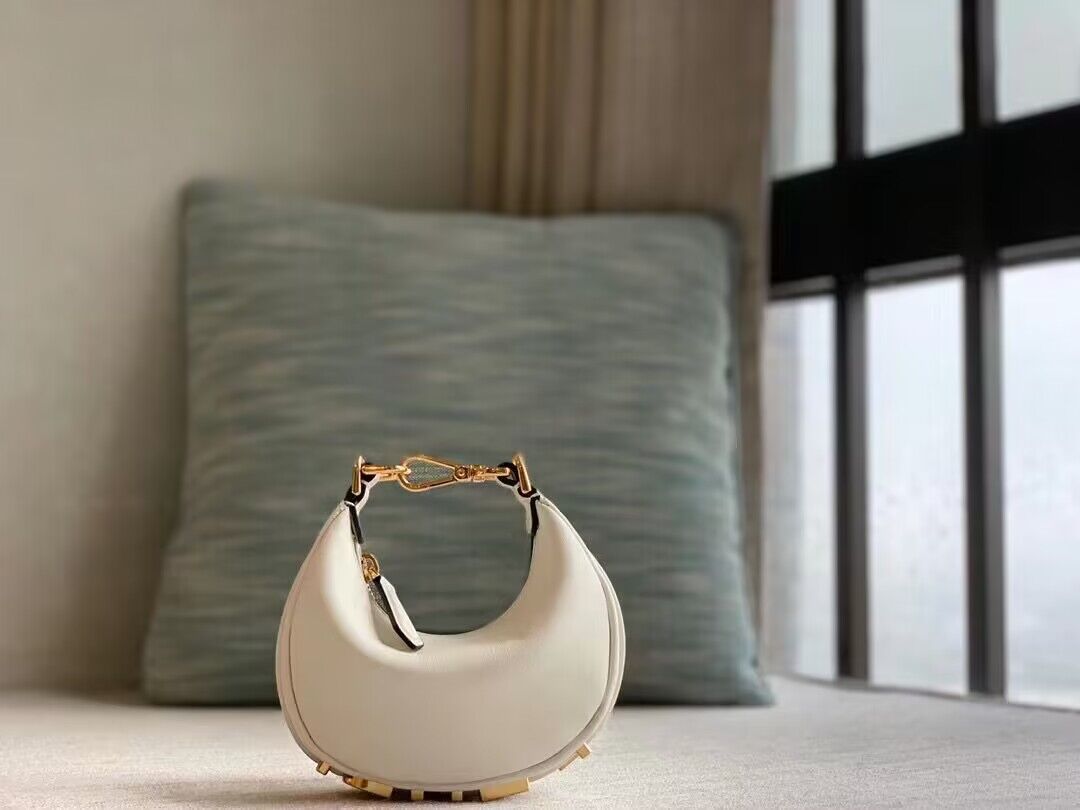 NANO FENDYGRAPHY WHITE LEATHER CHARM