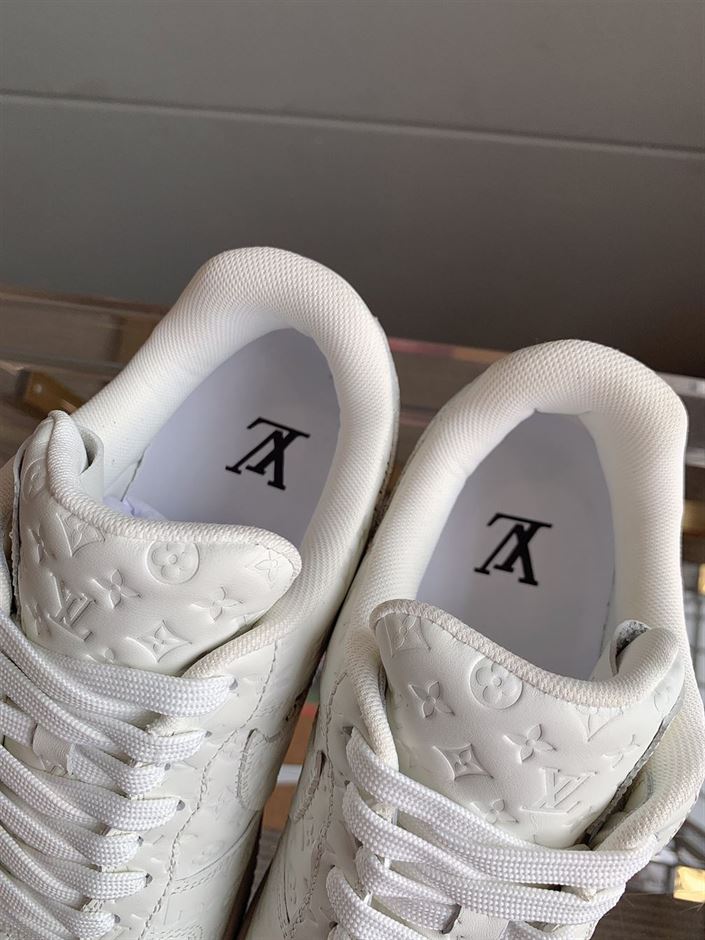 NIKE AIR FORCE 1 LOUIS VUITTON TRIPLE WHITE - LVS109