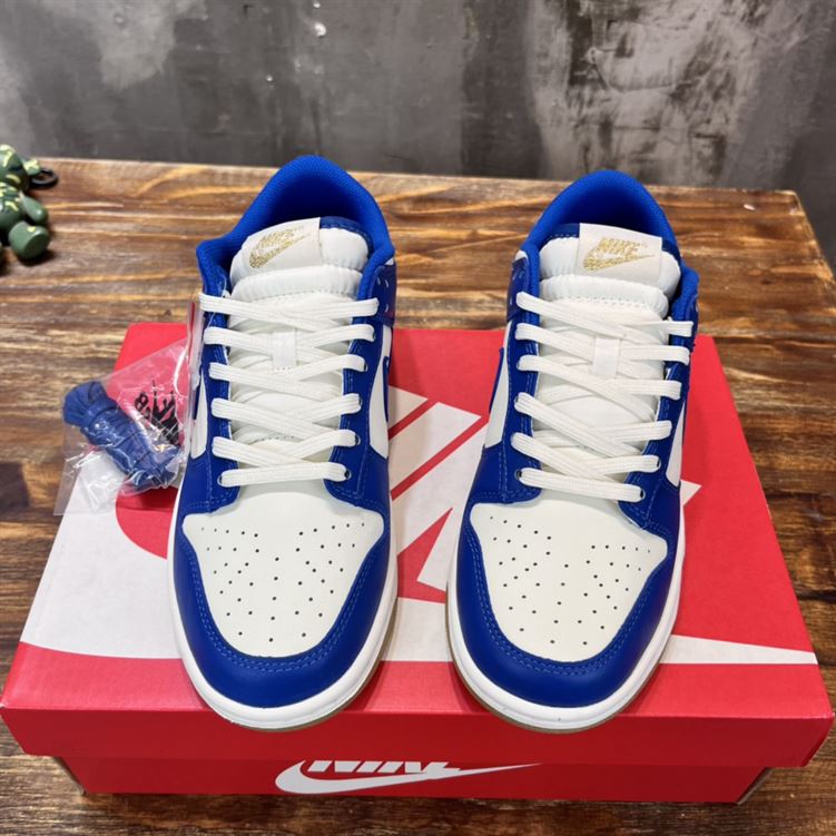 NIKE DUNK LOW KANSAS CITY RAYALS - NSN024
