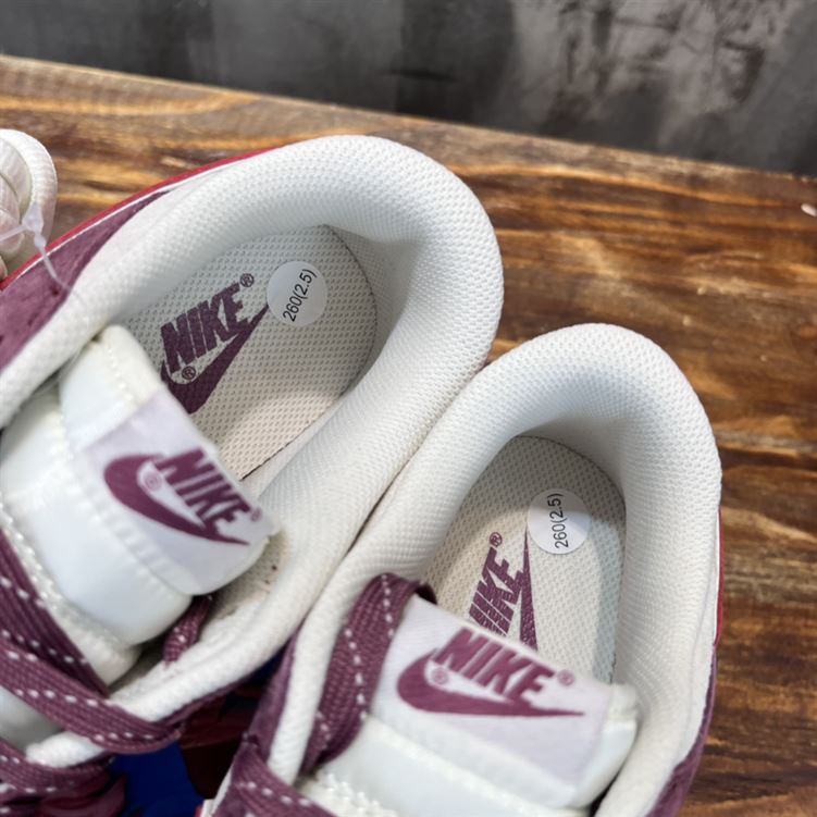 NIKE SB DUNK LOW SNEAKER - NSN007