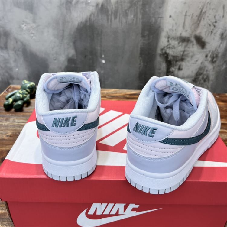 NIKE SB DUNK LOW SNEAKER - NSN013