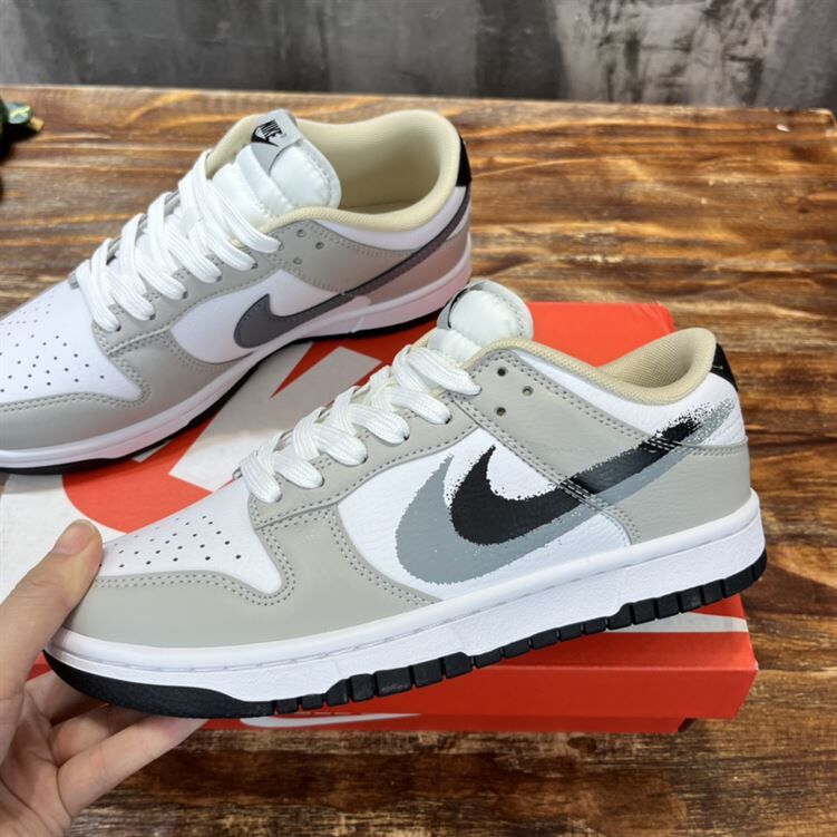 NIKE SB DUNK LOW SNEAKER - NSN016