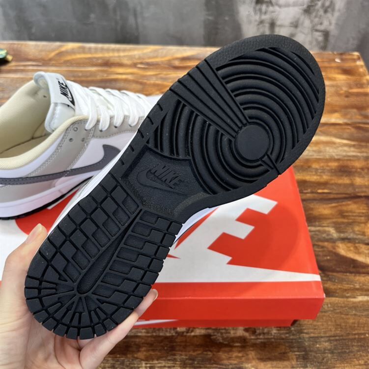 NIKE SB DUNK LOW SNEAKER - NSN016