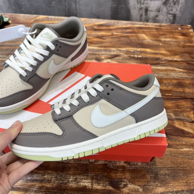 NIKE SB DUNK LOW SNEAKER - NSN018