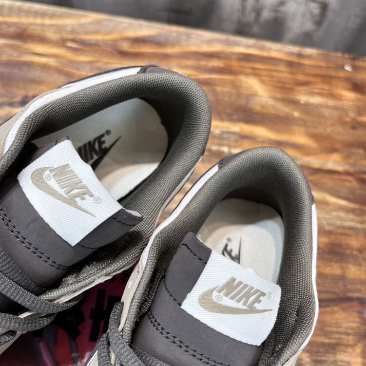 NIKE SB DUNK LOW SNEAKER - NSN020