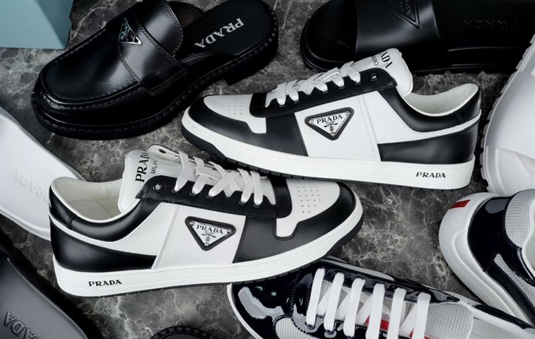 PRADA DOWNTOWN LEATHER SNEAKERS - PRS069