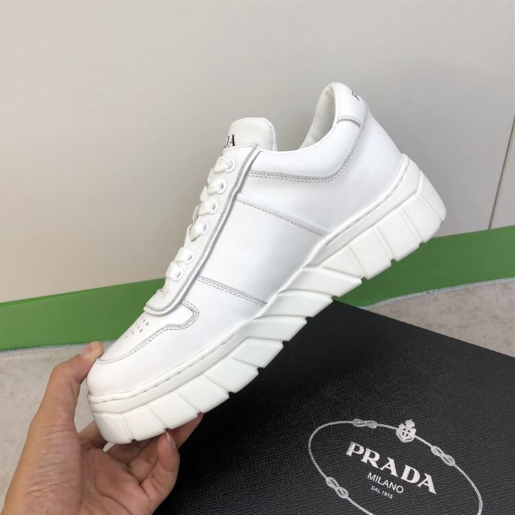 PRADA LEATHER SNEAKERS - PRS017