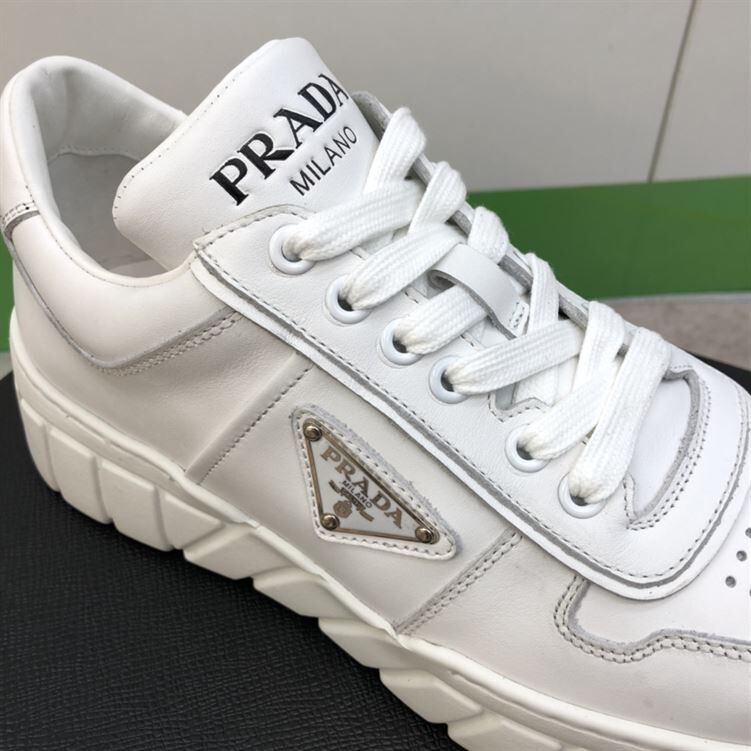PRADA LEATHER SNEAKERS - PRS017