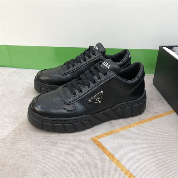 PRADA LEATHER SNEAKERS - PRS018