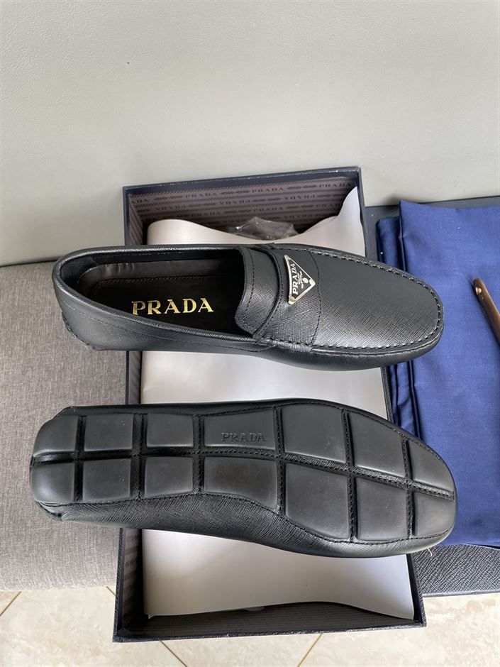 PRADA SAFFIANO LEATHER DRIVER - PRS036