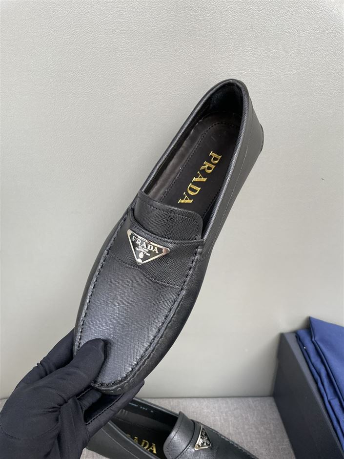 PRADA SAFFIANO LEATHER DRIVER - PRS036