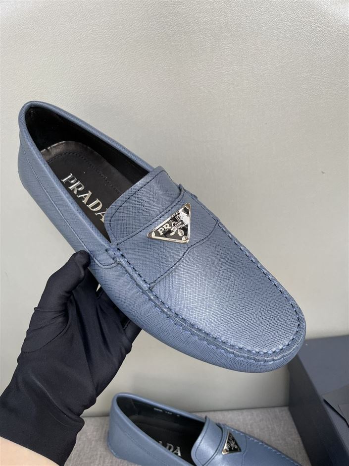 PRADA SAFFIANO LEATHER DRIVER - PRS037