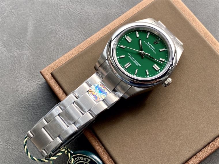 ROLEX OYSTER PERPETUAL 41MM