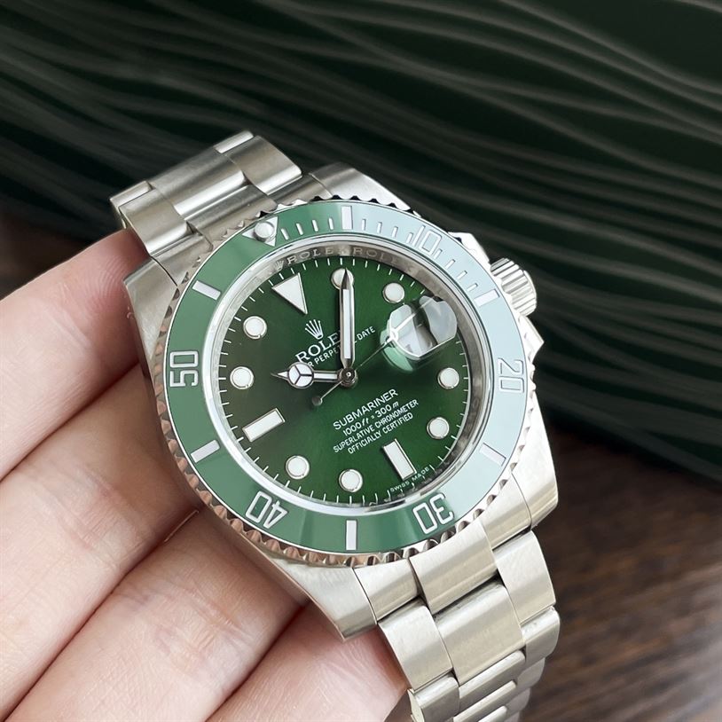 ROLEX SUBMARINER DATE