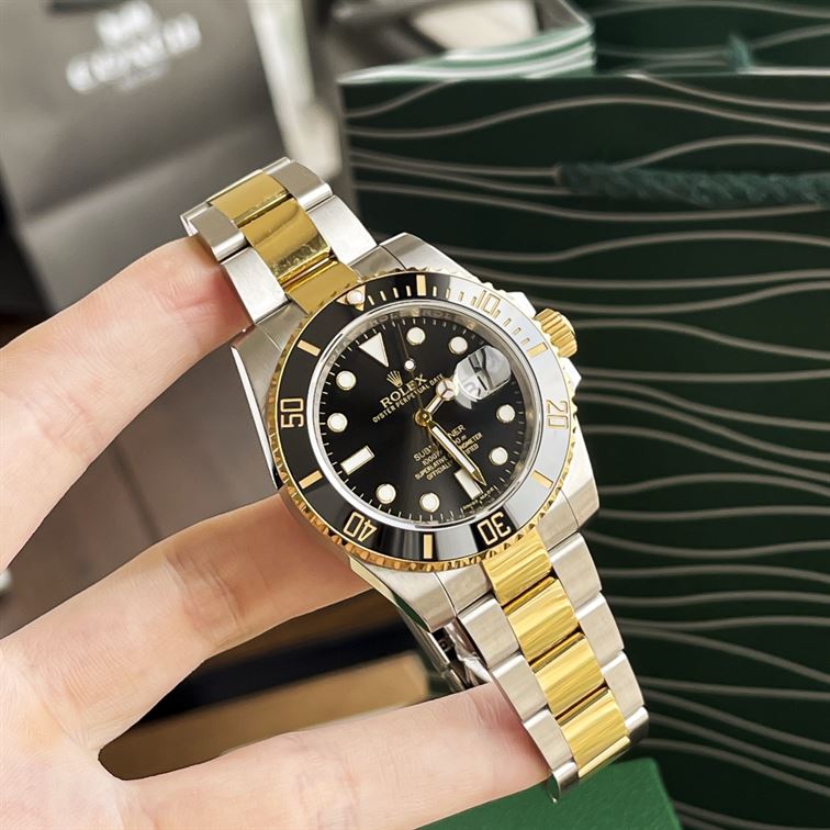 ROLEX SUBMARINER DATE GOLD