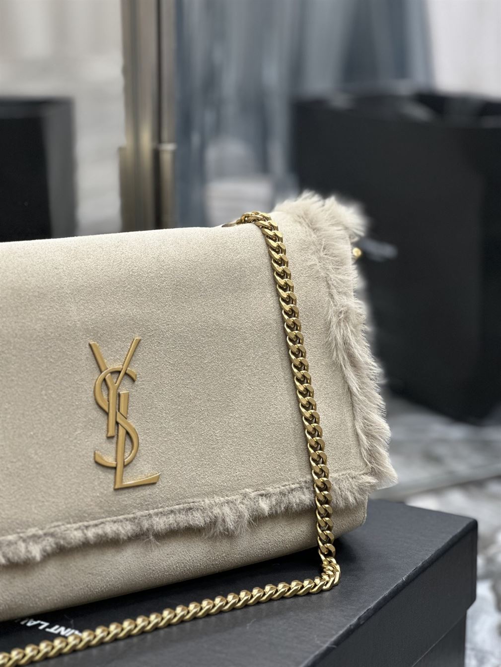 YSL KATE MEDIUM SUPPLE/REVERSIBLE CHAIN BAG