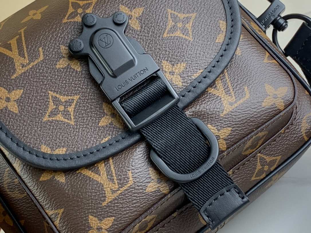 Louis Vuitton Quest Messenger Black Hardware Bag