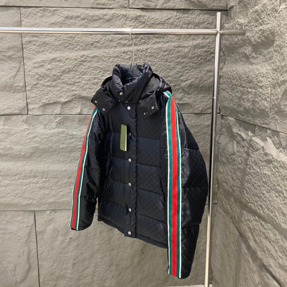 GUCCI Jumbo Down in Black Jacket - GCJ052