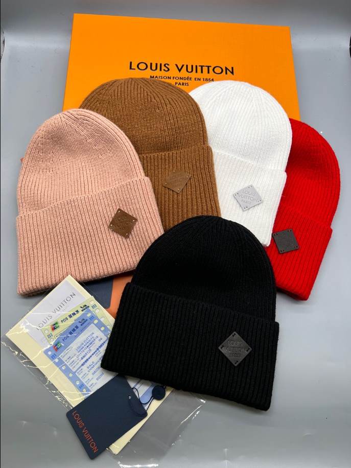 Louis Vuitton Wool Black Logo LV Hats - LVC010