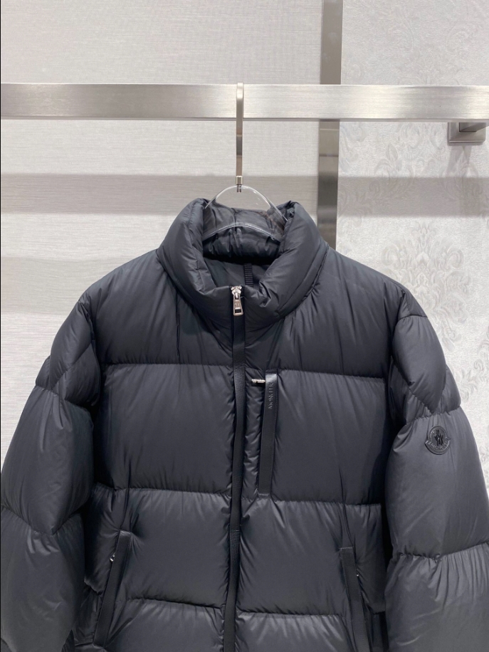 MONCLER Winter Puffer Black Coat - MC145