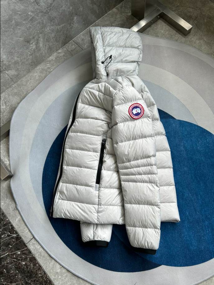 Canada Goose White Gray Crofton Down Jacket - CN34