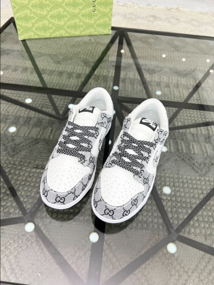 Gucci White Black Sneaker - GCC159